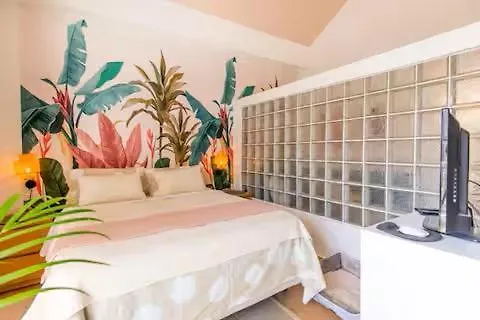 Tropical Groove Studio location